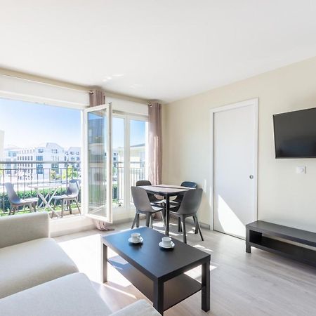 La Fontaine - Fairytale Factory Apartment Шеси Екстериор снимка