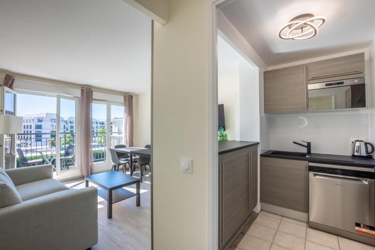 La Fontaine - Fairytale Factory Apartment Шеси Екстериор снимка