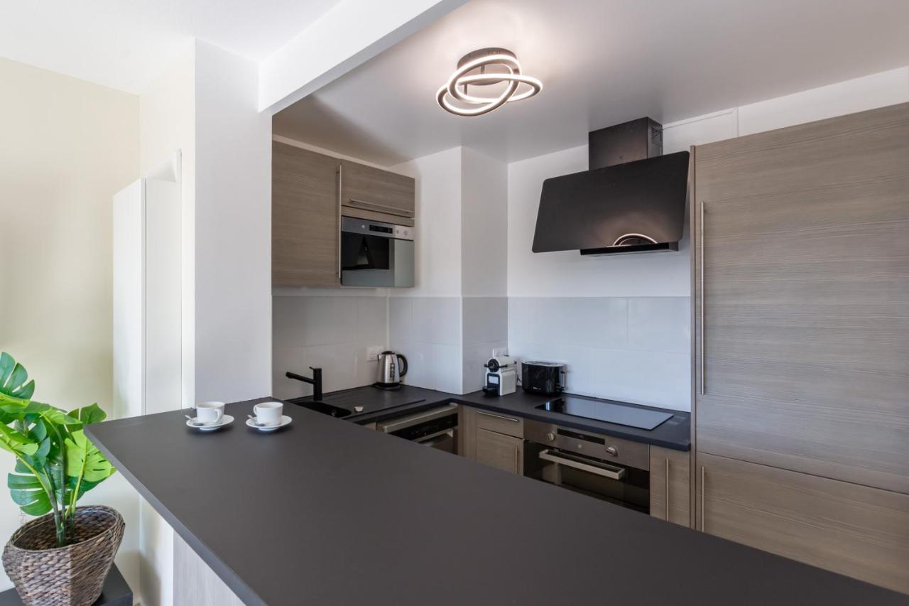 La Fontaine - Fairytale Factory Apartment Шеси Екстериор снимка
